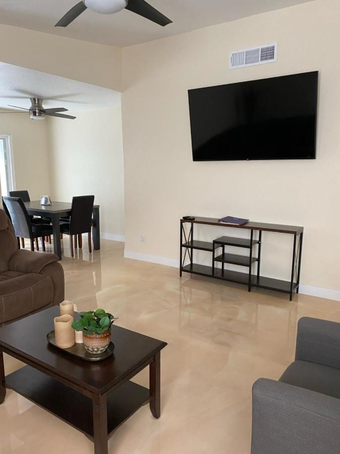 Newly Remodeled Family Friendly 3B/2B House Villa Henderson Luaran gambar